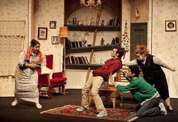 המכשפה בבית ממול - תיאטרון המדיטק